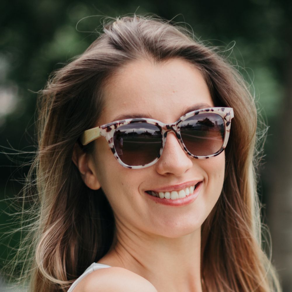 LILA GRACE IVORY TORTOISE l Brown Lens l White Maple Arms