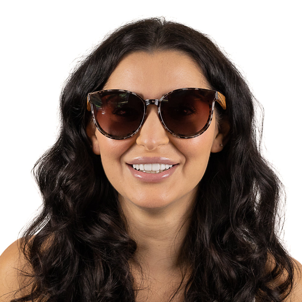 BELLA IVORY TORTOISE l Black Graduated Lens l Walnut Arms