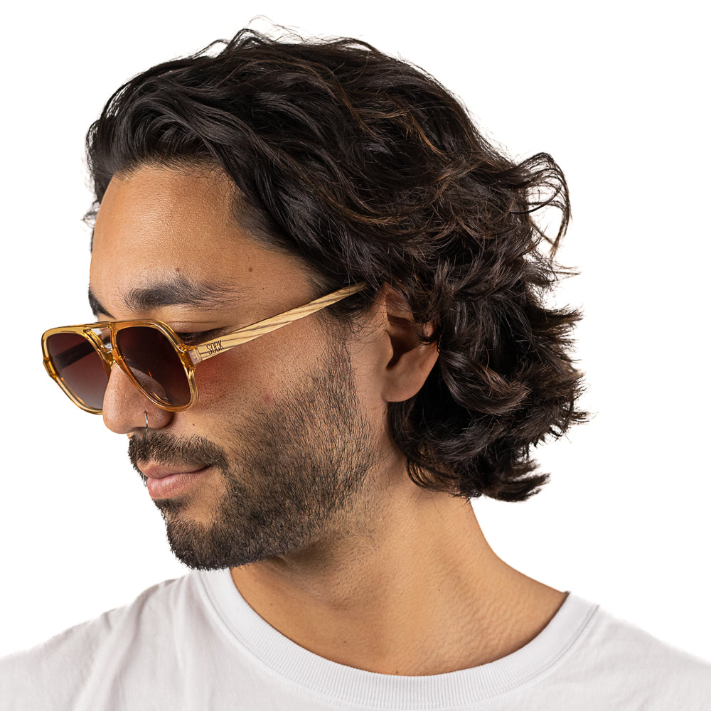 BILLY Clear Brown l Clear Brown Frame l White Maple Wooden Arms